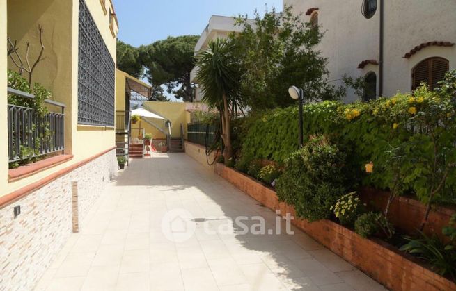 Appartamento in residenziale in Via delle Nereidi 28