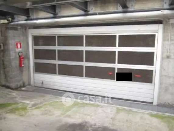 Garage/posto auto in residenziale in Via Torriani