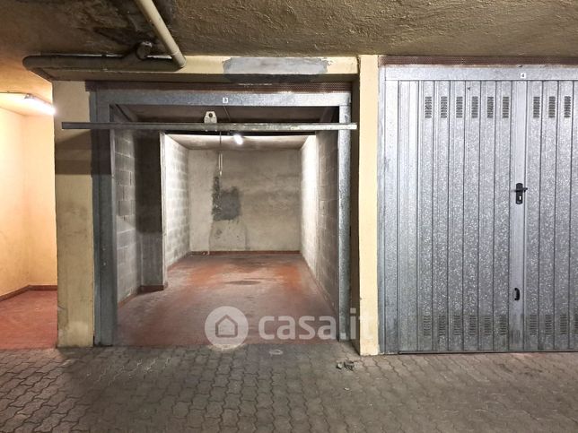 Garage/posto auto in residenziale in Via Bianzè 34