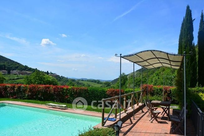 Rustico/casale in residenziale in Via Castello di Cintoia