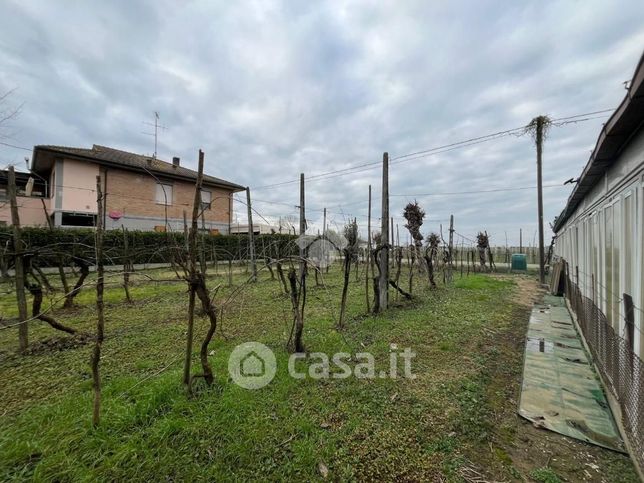Terreno agricolo in commerciale in Via Dino Ravaioli 1