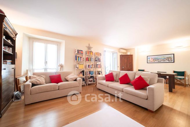 Appartamento in residenziale in Via Pietro Maroncelli 15