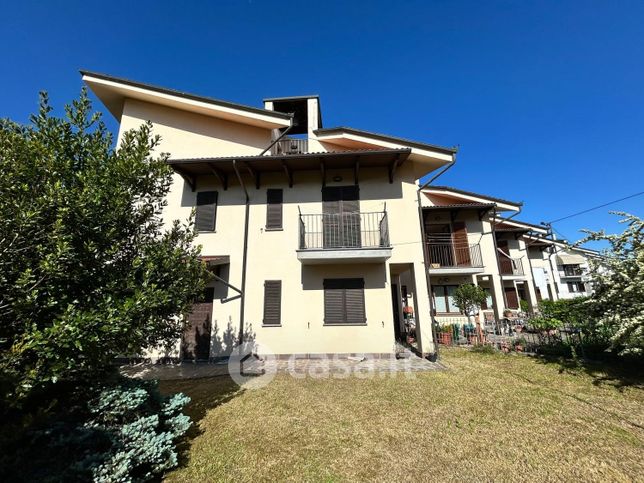 Villetta a schiera in residenziale in Via Falcone Giovanni