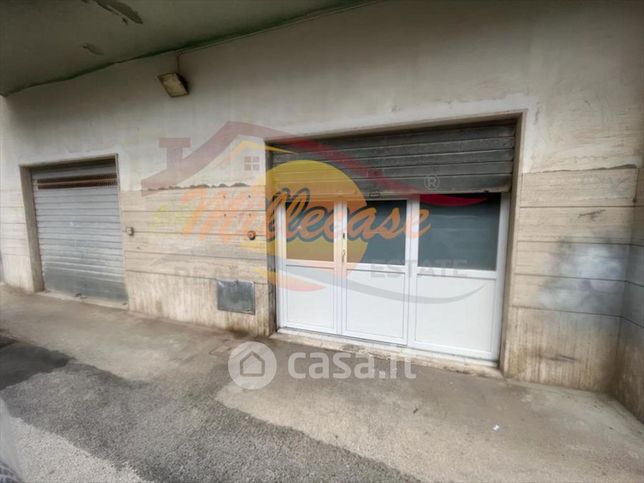 Garage/posto auto in residenziale in Viale Scala Greca