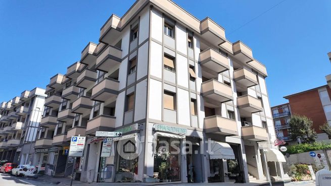 Ufficio in commerciale in Via XXV Aprile 28
