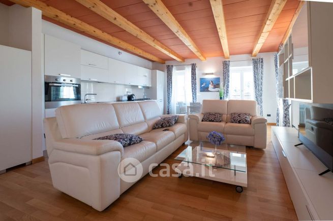 Appartamento in residenziale in Via Roma 3