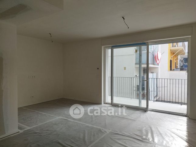 Loft in residenziale in Via Giovanni Bovio 104