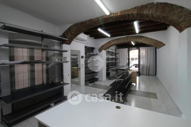 Ufficio in commerciale in Piazza LibertÃ  210