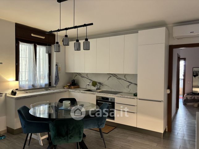 Appartamento in residenziale in Via Angelo Lombardini 7