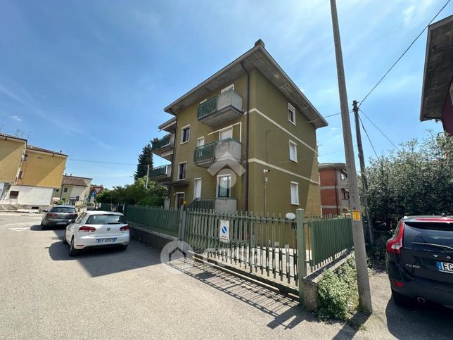 Appartamento in residenziale in Via Virgilio Zavarise 1