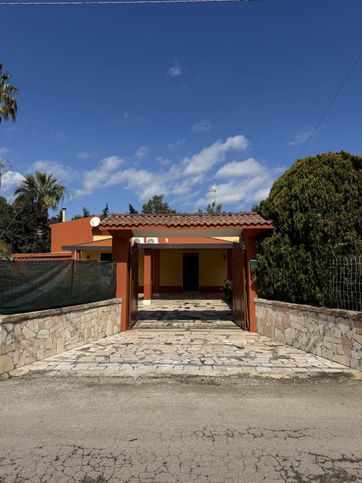 Villa in residenziale in Traversa Masseria Rosselli