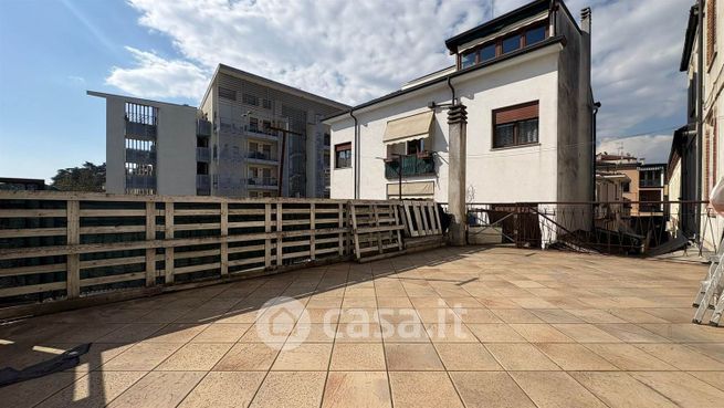 Appartamento in residenziale in Via Domeniconi 1
