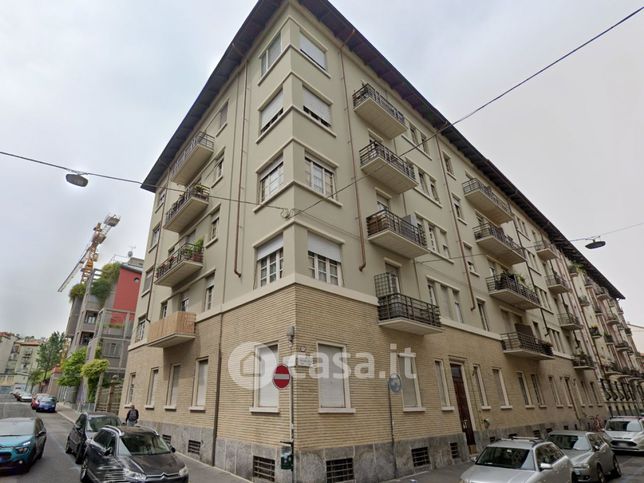 Appartamento in residenziale in Via Pier Dionigi Pinelli 19