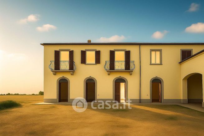 Villa in residenziale in Strada Provinciale della Giannella
