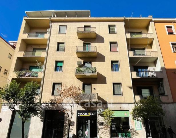Ufficio in commerciale in Via Idria 26