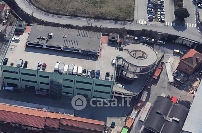 Capannone in commerciale in Via Romairone
