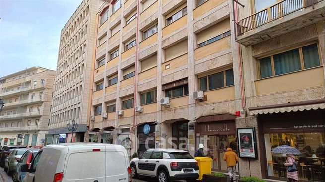 Ufficio in commerciale in 