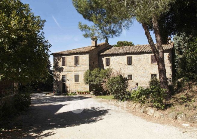 Villa in residenziale in Strada Giacomo Leopardi 1