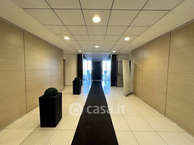 Ufficio in commerciale in Via Fusana