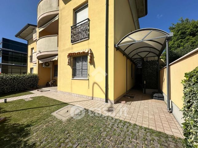 Appartamento in residenziale in Via Negrelli 30