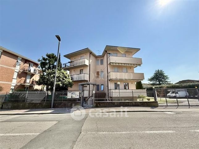 Ufficio in commerciale in Via G. Verdi