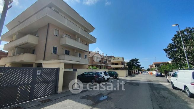 Appartamento in residenziale in Via Stefano Assemani 9