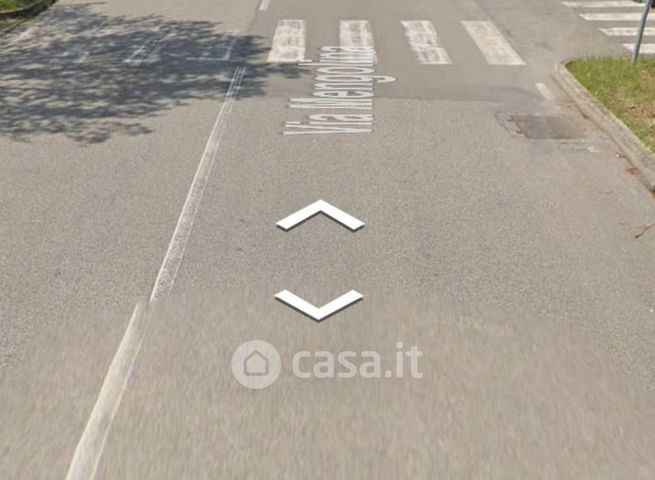 Ufficio in commerciale in Via Mengolina 15
