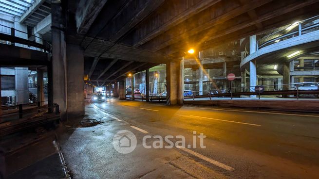 Garage/posto auto in residenziale in Via Fieschi 15