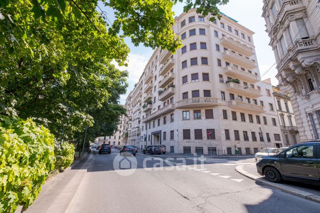 Ufficio in commerciale in Viale Bianca Maria