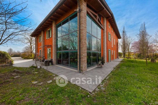 Villa in residenziale in Via dei Livelli 14