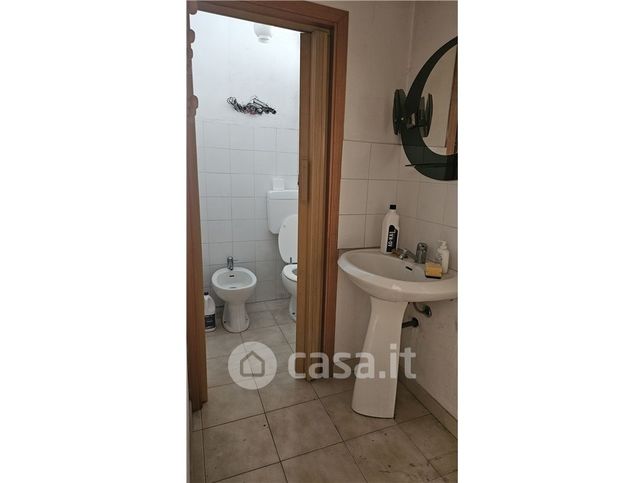 Capannone in commerciale in Via Augusto Righi