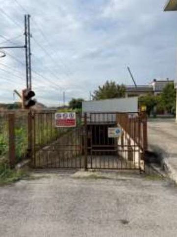 Garage/posto auto in residenziale in Via Enrico Fermi