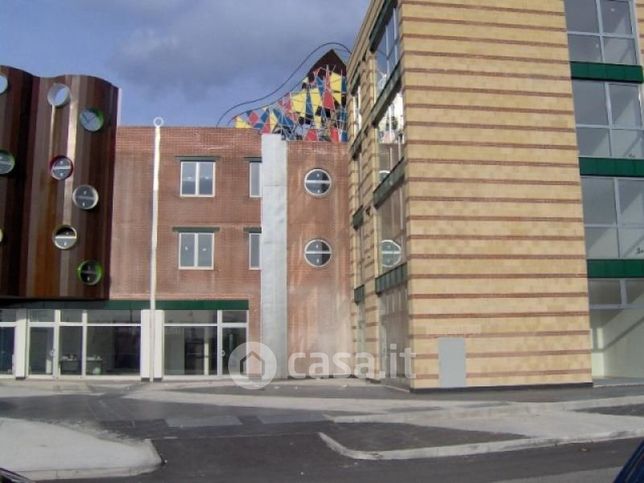 Ufficio in commerciale in Via Giovanni Palatucci
