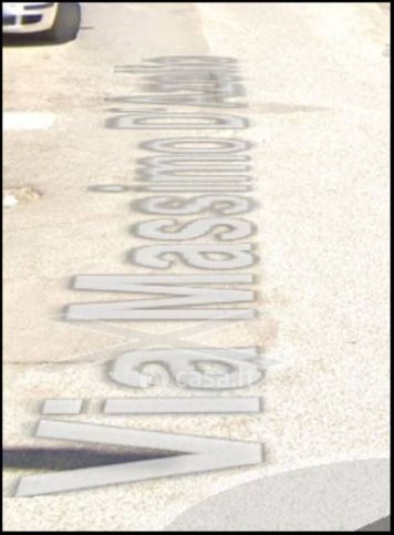 Box/posto auto in residenziale in Via Lucania