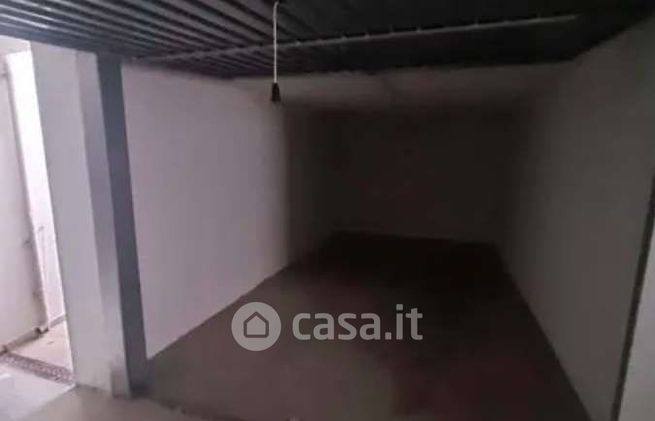 Box/posto auto in residenziale in Via Brigata Messina