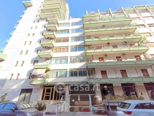 Capannone in commerciale in Via Valdemone 55