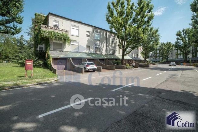 Box/posto auto in residenziale in Strada Ottava 18