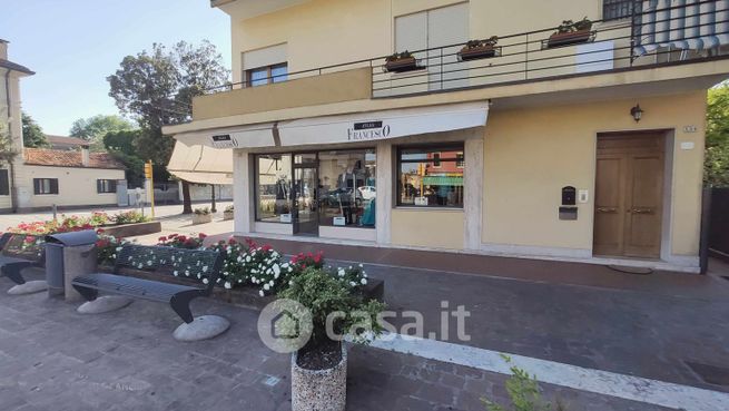Ufficio in commerciale in Via Scaltenigo 134