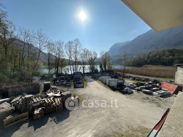Casa indipendente in residenziale in Via Statale Regina