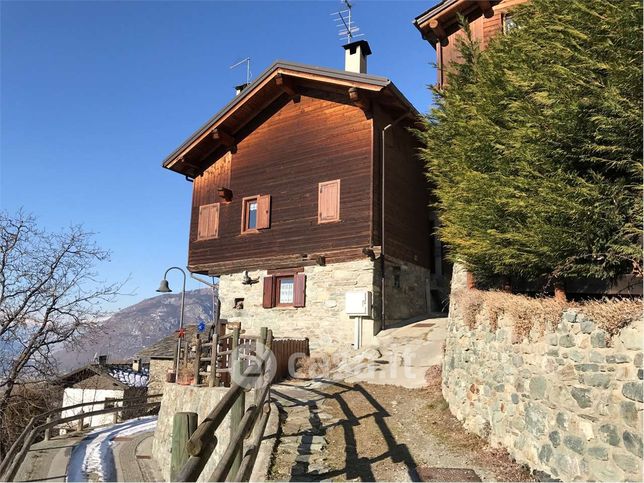 Casa bi/trifamiliare in residenziale in Frazione Moron
