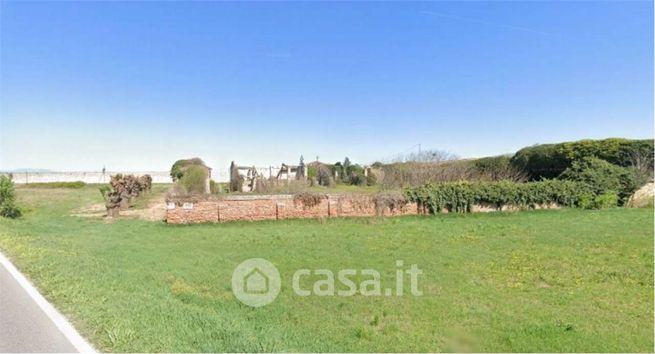Terreno edificabile in residenziale in Località Corte Quadri