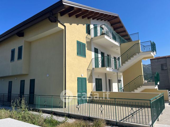 Appartamento in residenziale in Via Caudina