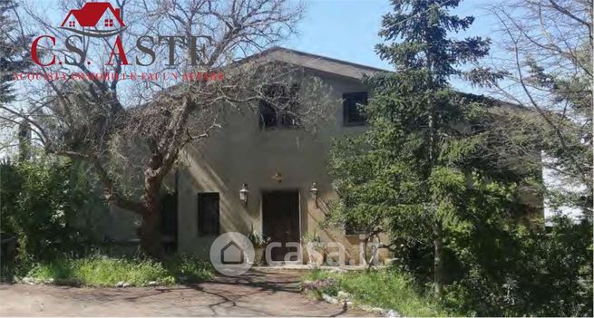 Villa in residenziale in 
