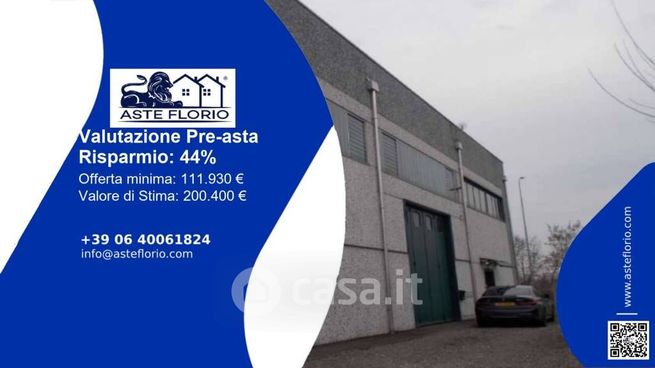 Capannone in commerciale in Via Postumia