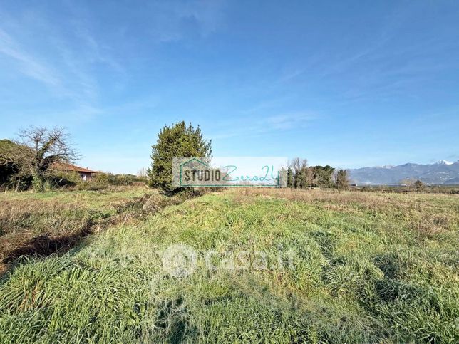 Terreno agricolo in commerciale in Via Bucine