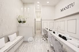 Negozio/locale commerciale in commerciale in Piazza della Indipendenza 18 b