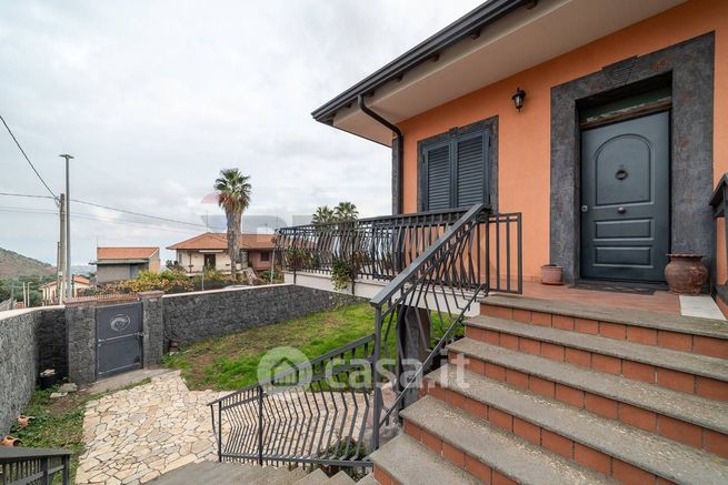 Villa in residenziale in Via Papa Giovanni XXIII 59