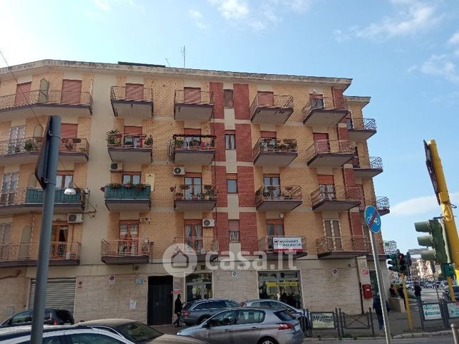 Appartamento in residenziale in Via Fortore 24