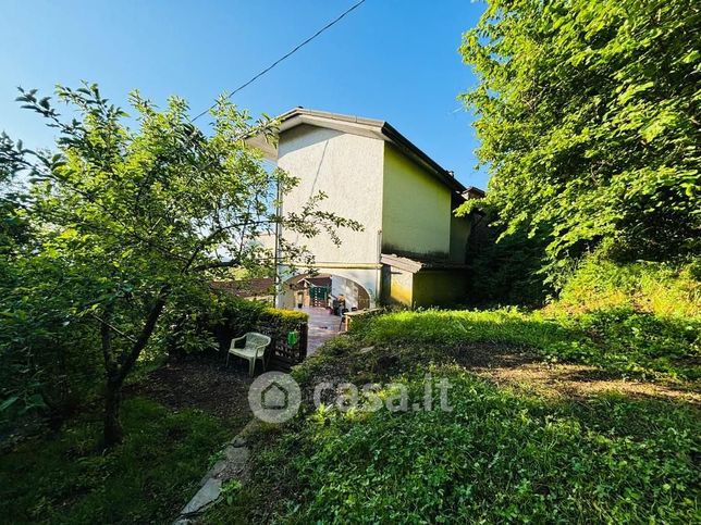 Casa indipendente in residenziale in Via XXV Aprile 20