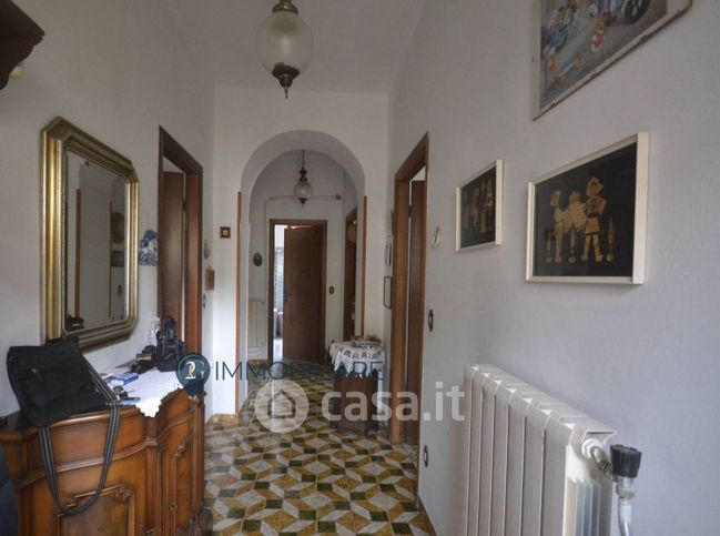 Casa indipendente in residenziale in Via B. Gazzoli I Traversa 25